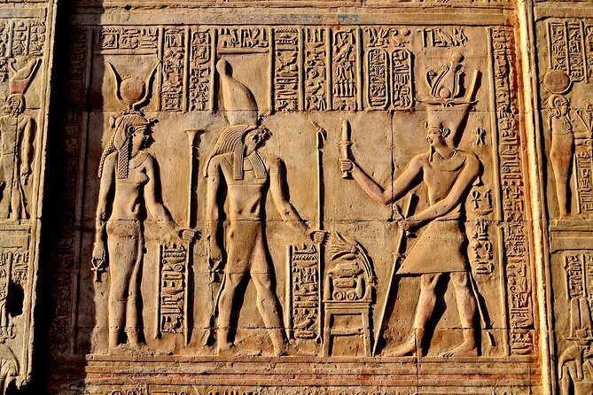 2-Night Nile Cruise to Aswan from Luxor with Hot Air Balloon ride - Boarding the cruise at Luxor