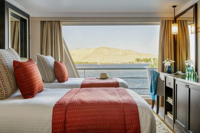 3-Nights Cruise From Aswan To Luxor, Hot Air Balloon,Abu Simbel - Day two: the long road to Abu Simbel