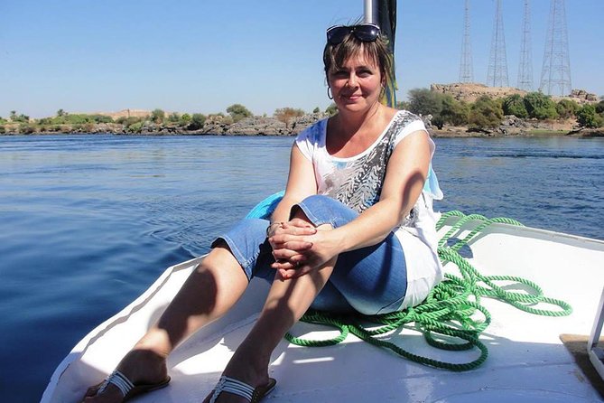 4-Day 3-Night Nile Cruise from Aswan to Luxor With Balloon and Abu Simbel - Day 3: Edfu, river scenery, and the Esna Lock