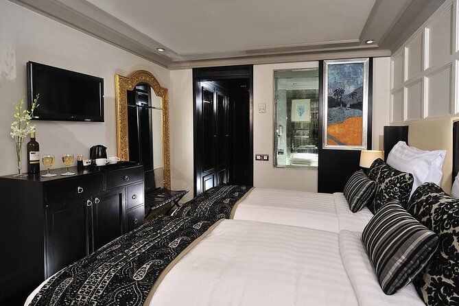 4-Day Nile Cruise Aswan and Luxor Hot Air Balloon with Abu Simbel - Guides can make or break the temple visits