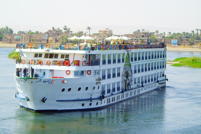 4-Day Nile Cruise: Aswan to Luxor & Abu Simbel + Hot Air Balloon - Day 2: Abu Simbel, then Kom Ombo after dark