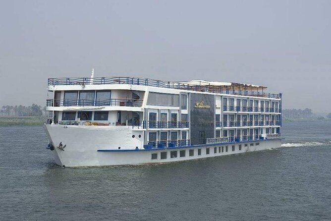 4-Days Nile Cruise From Aswan To Luxor Abu Simbel and Air Balloon - Day 3: Edfu by horse-drawn carriage and the Esna Lock