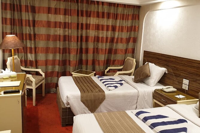 4-Days Nile Cruise From Aswan To Luxor Abu Simbel and Air Balloon - How the guide and transport shape the experience
