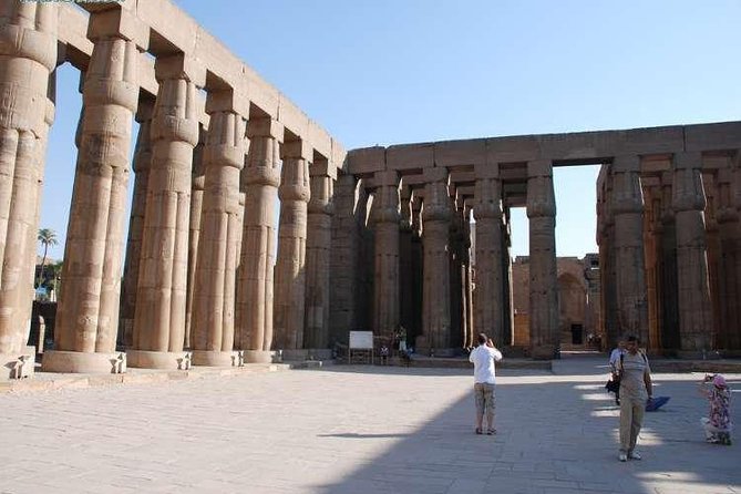 4 Days Nile Cruise From Aswan To Luxor With Abu Simbel Temples & Balloon - Day 3: Edfu, Luxor Temple, and a horse carriage