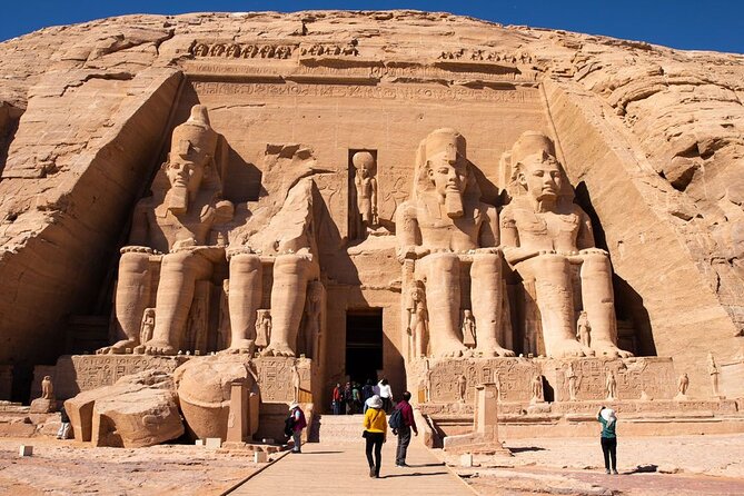 5-Day Nile Cruise to Aswan from Luxor with Hot Air Balloon Ride - Day 5: The long road to Abu Simbel