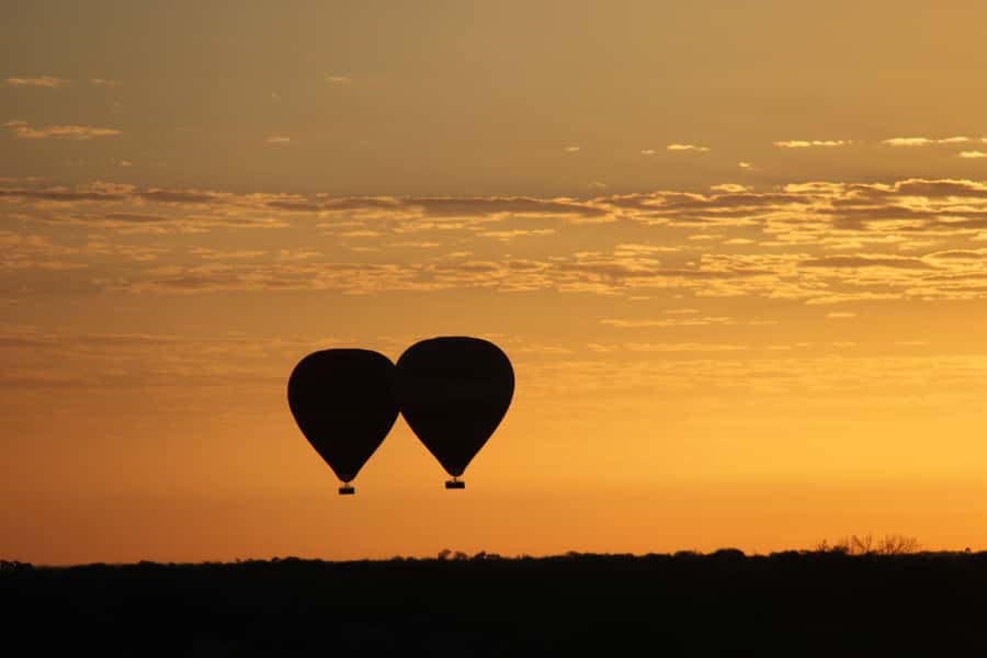 Alice Springs: Early Morning Hot Air Balloon Flight - The flight over the MacDonnell Ranges