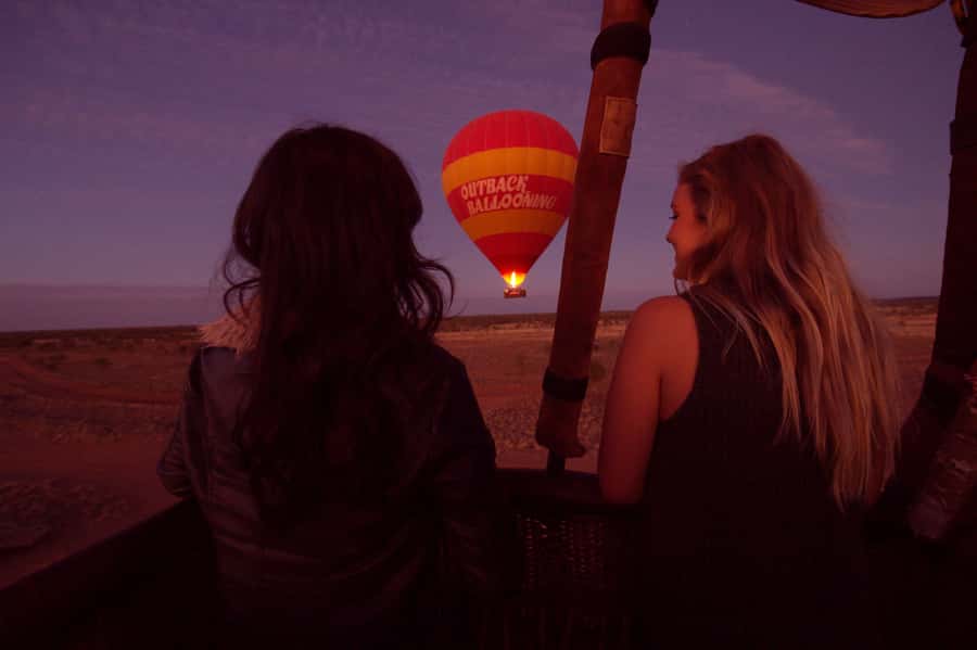 Alice Springs: Early Morning Hot Air Balloon Flight - What the $258 price gets you