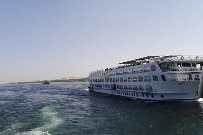 Amazing 3-Nights Cruise From Aswan To Luxor including Abu Simbel&Hot Air Balloon - Day four: a balloon sunrise over the West Bank
