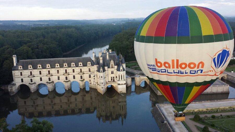 Amboise Hot-Air Balloon Sunrise Ride over the Loire Valley - Meeting at Île d’Or and riding to the launch site