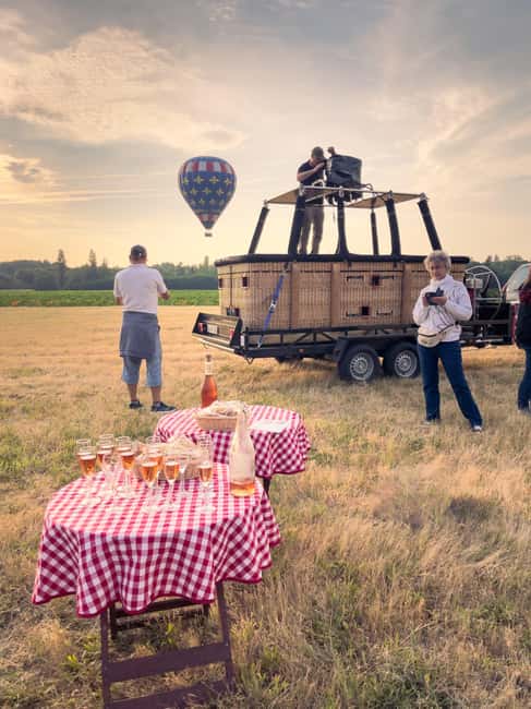 Amboise Hot-Air Balloon Sunset Ride over the Loire Valley - Watching the balloon come alive