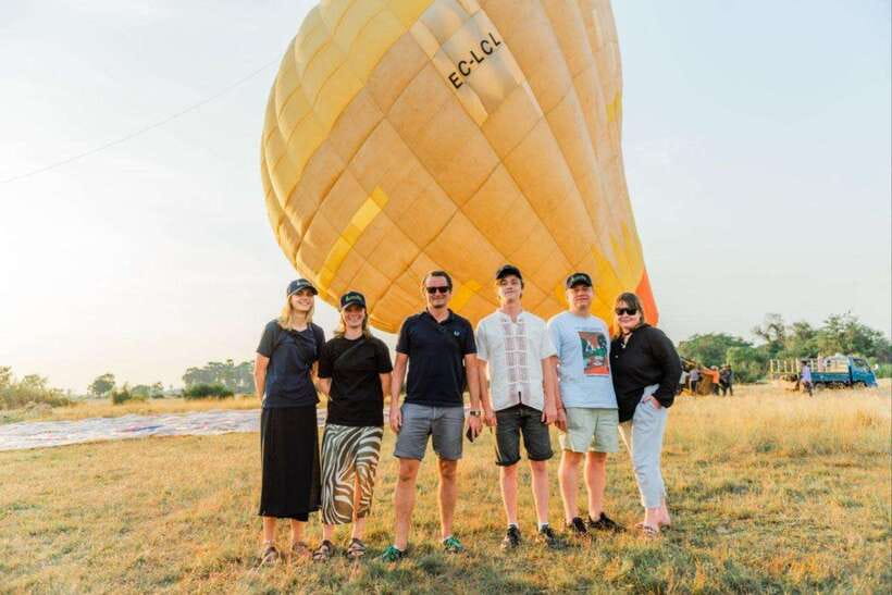 Angkor Stunning Hot Air Balloon - What the pilot and staff add to the experience