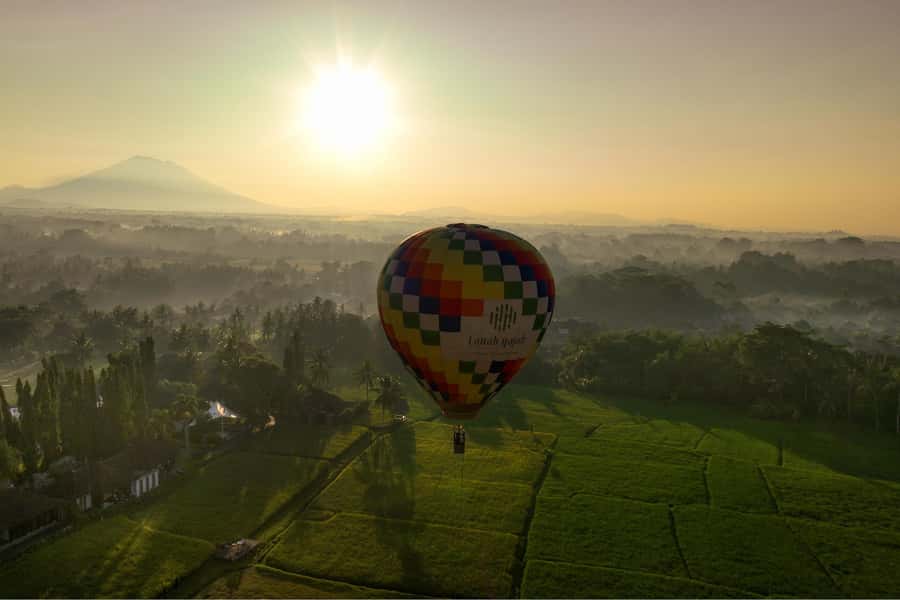 Bali: Private Hot-Air Balloon Ride - The short ascent above the rice fields