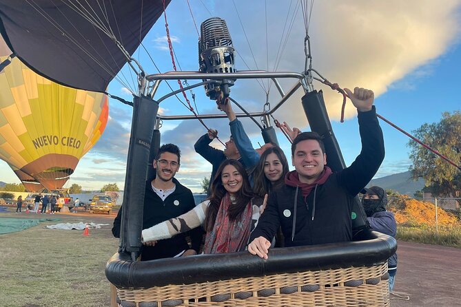 Balloon Flight at Sunrise over Teotihuacan - Meeting at Ángel de la Independencia