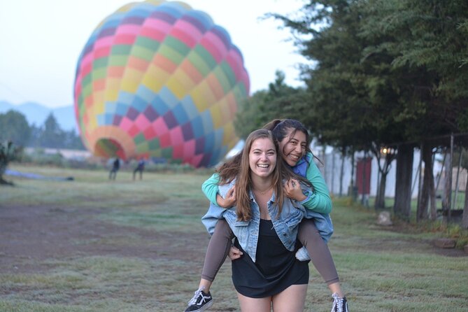 Balloon Flight + Breakfast in a cave + Pick up CDMX + Pyramids - What happens before takeoff