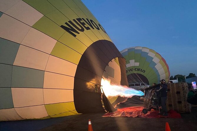 Balloon Flight + Breakfast in a cave + Pick up CDMX + Pyramids - Who should book this experience