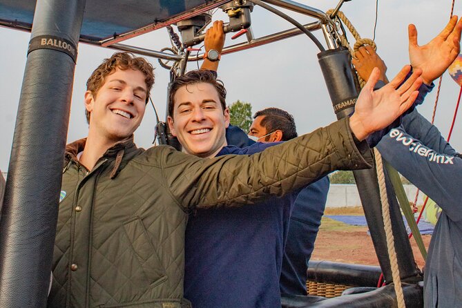 Balloon flight + Breakfast in cave + Pyramids + Pick up CDMX. - Pickup, group size, and the real length of the day