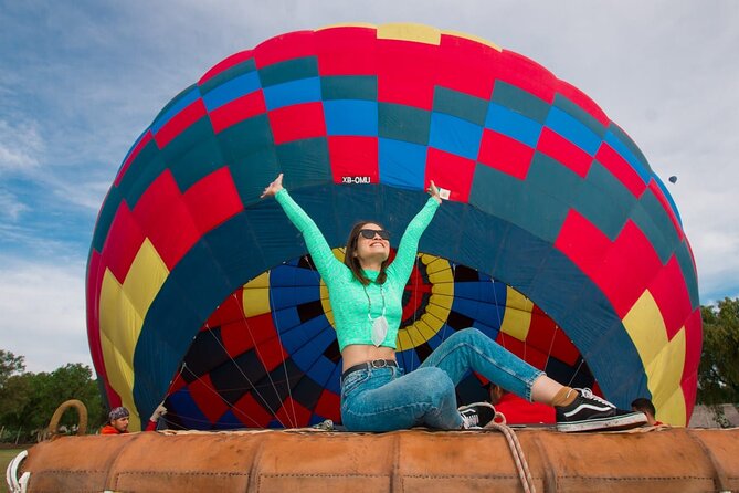 Balloon flight + CDMX pickup + Buffet Breakfast - Landing, sparkling wine, and the photo issue