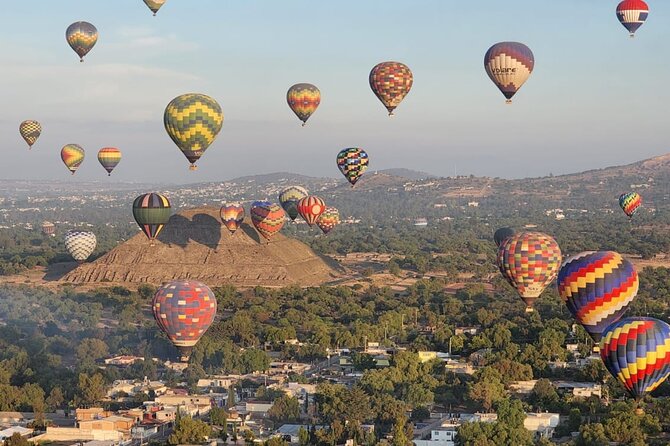 Balloon flight in Teotihuacan from Mexico City - Coffee, registration, and the balloonport routine