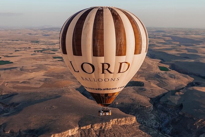 Balloon Flight over Soganli Valley Cappadocia / Lord Balloons - Landing, champagne, and the ride back