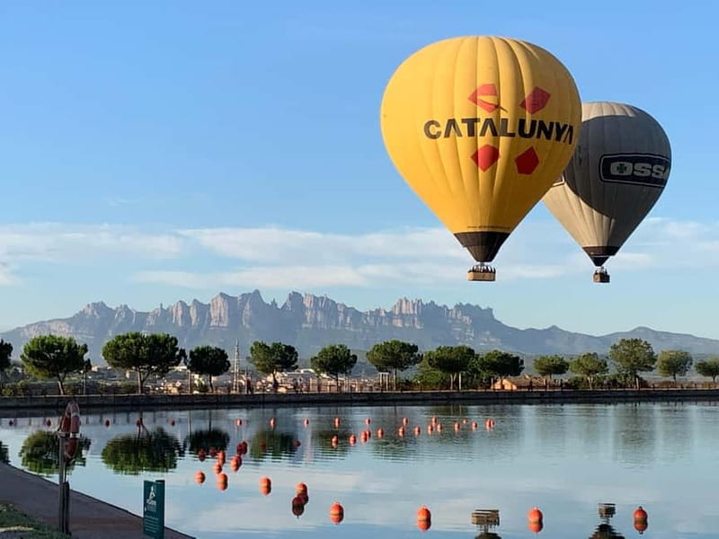 Balloon flight: panoramic view of Montserrat and Transport from Barcelona - Key points before you book