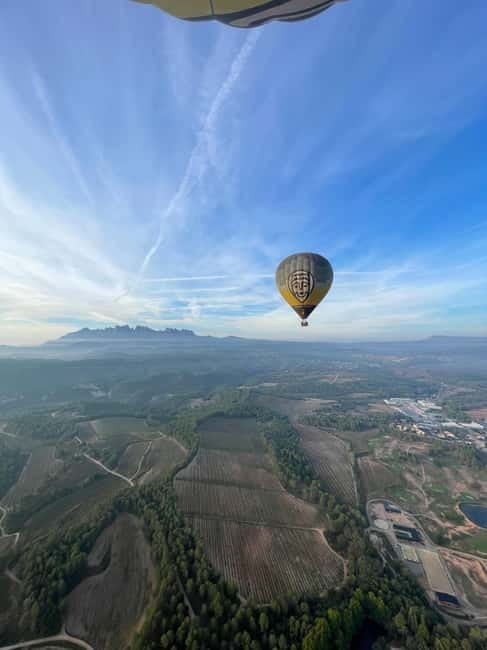 Balloon flight: panoramic view of Montserrat and Transport from Barcelona - One hour above Montserrat with changing views