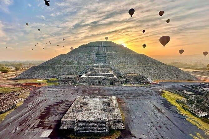 Balloon flight Teotihuacan, Breakfast in a cave Pick up in CDMX - Key points at a glance
