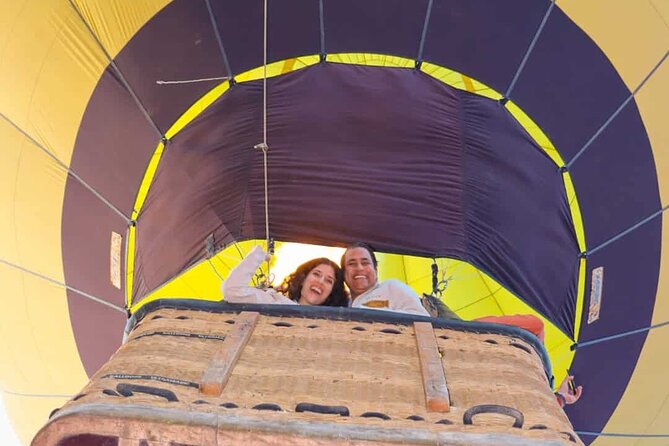 Balloon flight Teotihuacan, Breakfast in a cave Pick up in CDMX - Breakfast at Restaurante La Cueva
