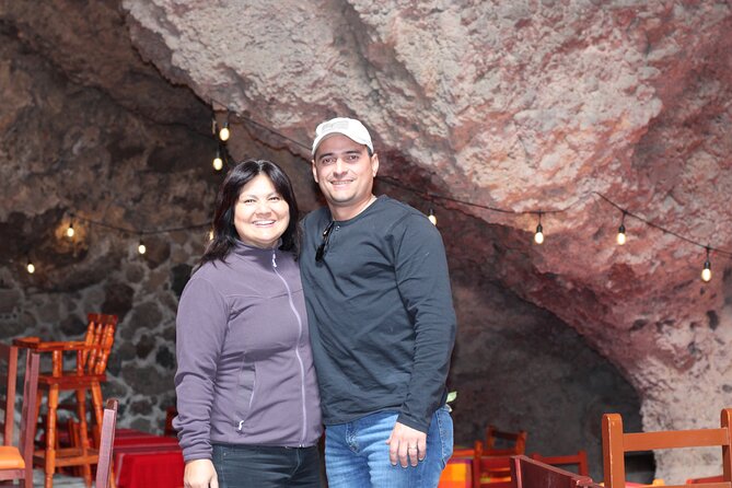Balloon Flight with Breakfast in Cave and Pyramids of Teotihuacan - The 4 a.m. start from Mexico City