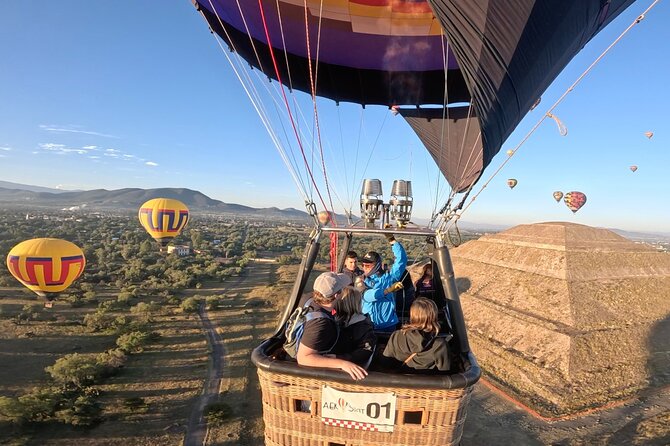 Balloon flight with breakfast in Cave and Pyramids tour from CDMX - The long morning from Mexico City