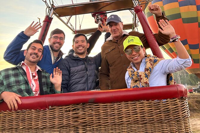 Balloon Flight with Breakfast in Cave and Round Trip CDMX - Deciding on the pyramid visit