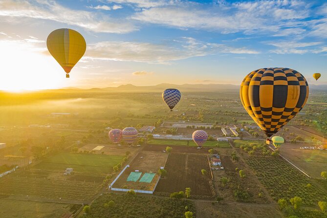 Balloon Flight with Buffet Breakfast - The 35 to 45-minute flight above the pyramids