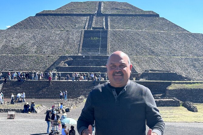 Balloon flight with pyramids tour and transportation from Mexico City - Check-in at Globopuerto Aerostat