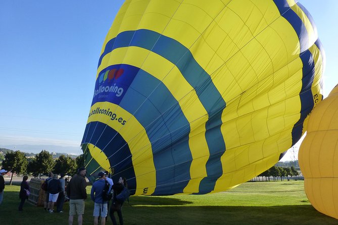 Balloon Ride over Catalonia with optional Pick-up from Barcelona - Meeting at Plaça de Catalunya before sunrise