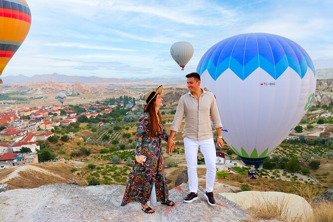Balloons watching Tour w/ PickUp, Breakfast - Before sunrise at the Rose Valley launch area