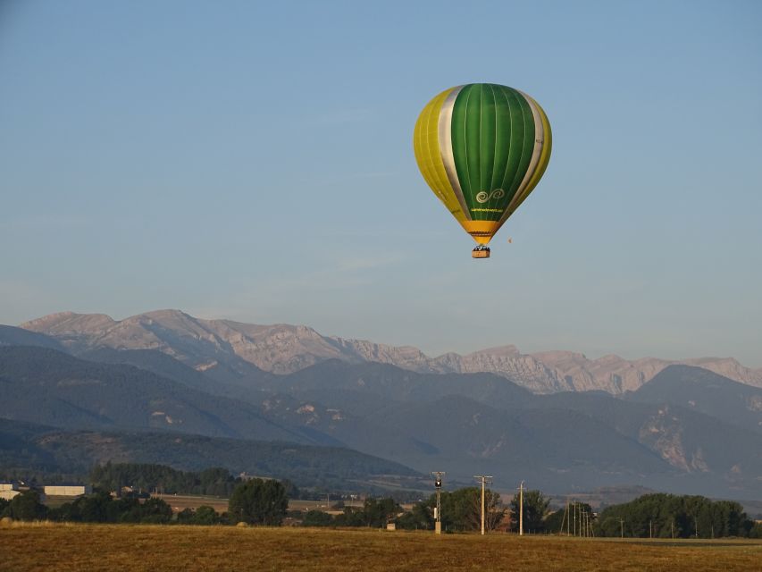 Barcelona: Hot Air Balloon Flight Experience - Pickup, meeting points, and the return journey