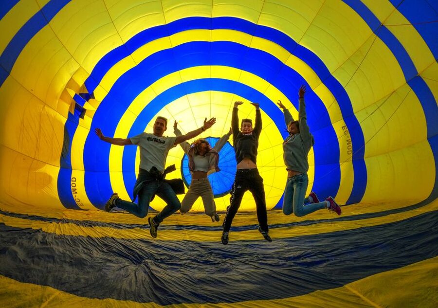 Barcelona: Hot Air Balloon Ride with Optional Transportation - A sunrise escape from Barcelona