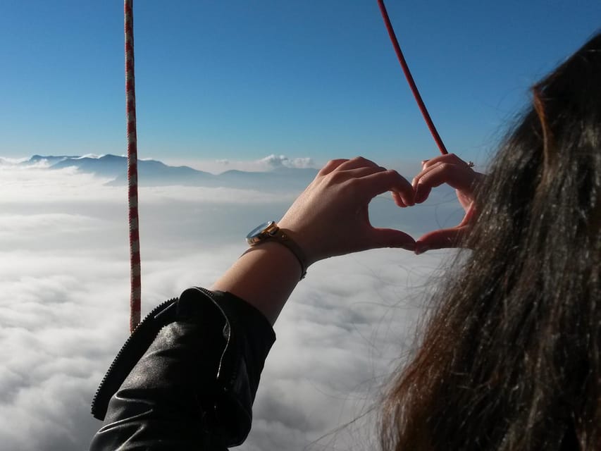 Barcelona: Hot Air Balloon Ride with Optional Transportation - What the 75-minute flight feels like