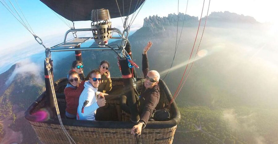 Barcelona: Montserrat Hot-Air Balloon & Monastery Experience - Cava, snacks, and the landing