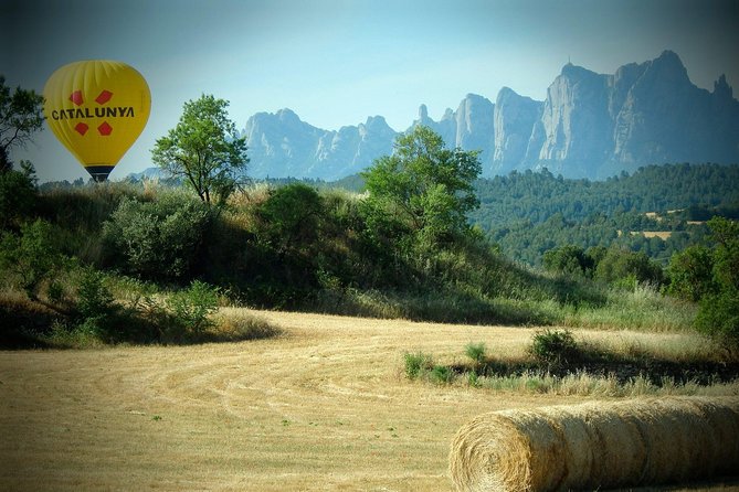 Barcelona: Montserrat Hot Air Balloon Ride with Champagne Toast - Watching the balloon come alive
