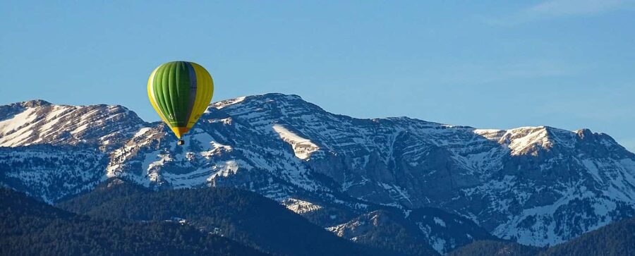 Barcelona: Private Hot Air Balloon Ride - Accessibility and who should skip it