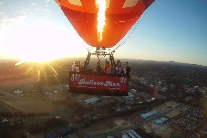 Bendigo Premium Balloon Flight plus buffet champagne breakfast - Photos and video let you watch the sky