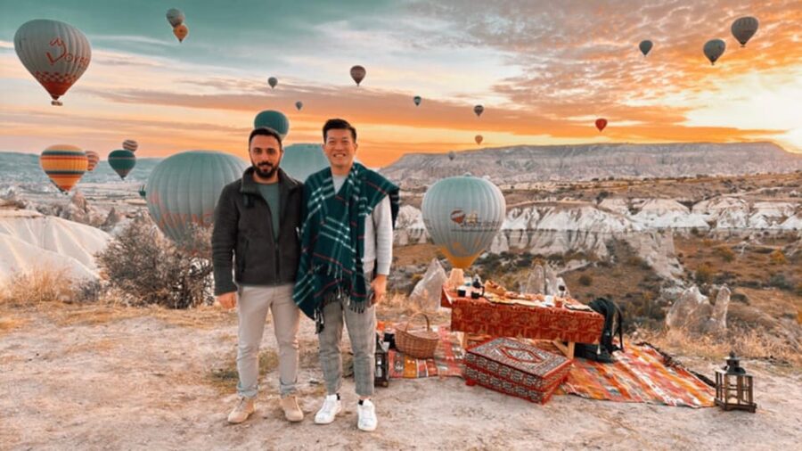 Breakfast with balloons in the valley ( private table ) - Why the private table matters