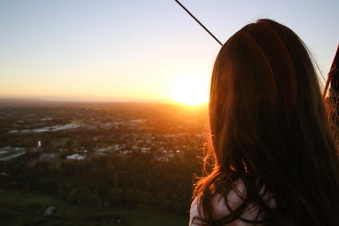 Brisbane's closest Hot Air Balloon Flights - City & Country views - 1 hr flight! - Helping prepare the balloon before takeoff