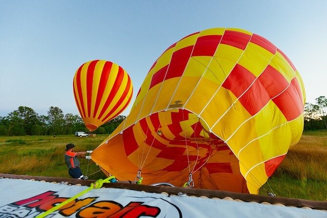 Cairns Classic Hot Air Balloon + Lemoncello - What the basket ride feels like