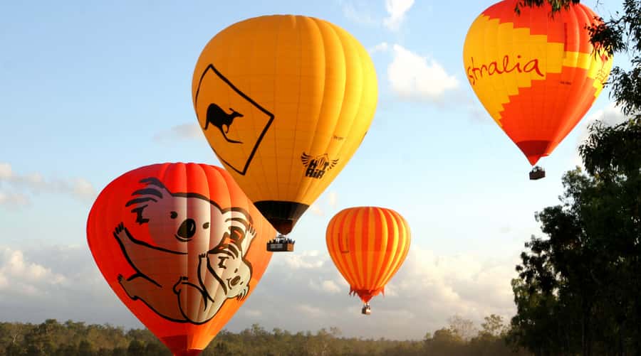 Cairns: Hot Air Balloon Flight with Transfers - Before dawn, the launch site is part of the show