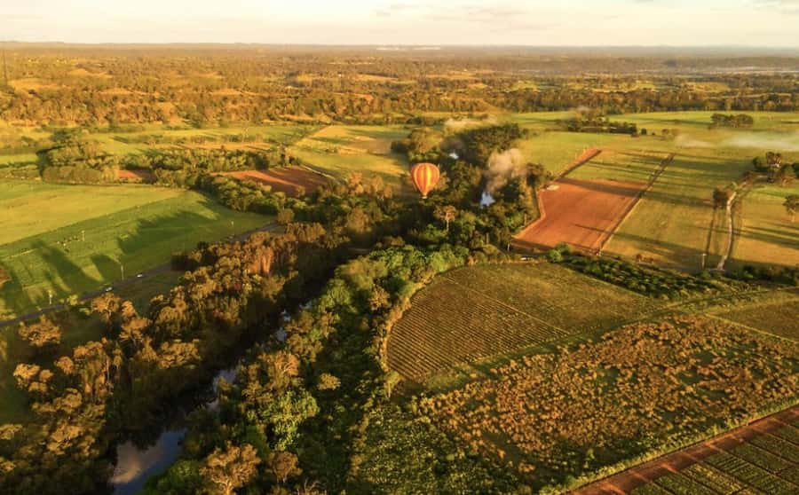 Camden Valley: Sunrise Hot Air Balloon Flight With Breakfast - What the Pilot’s Commentary Adds