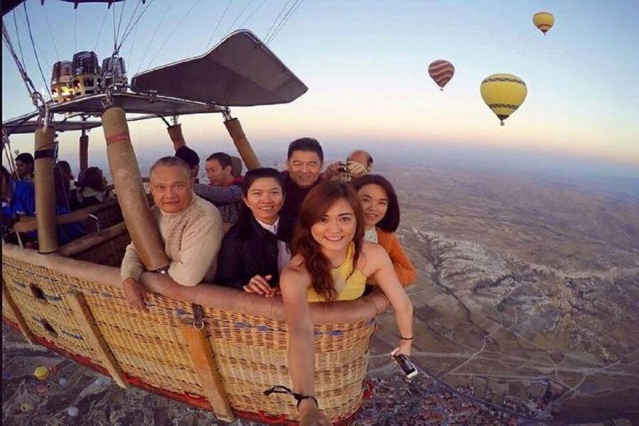 Cappadocia: Blue Tour and Sunrise Balloon Tour - Lunch at a local restaurant