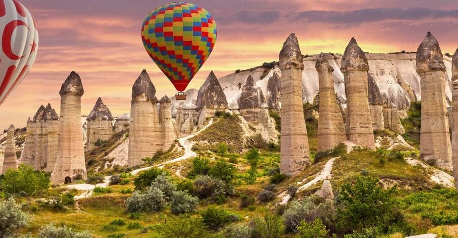 Cappadocia: Göreme Sunrise Hot Air Balloon Ride w/ Breakfast - Why a sunrise balloon flight suits Cappadocia