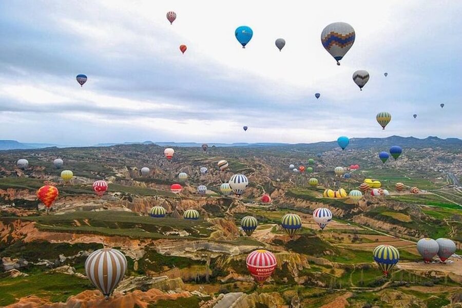 Cappadocia: Göreme Sunrise Hot Air Balloon Ride w/ Breakfast - Tea, coffee, and the wait before takeoff