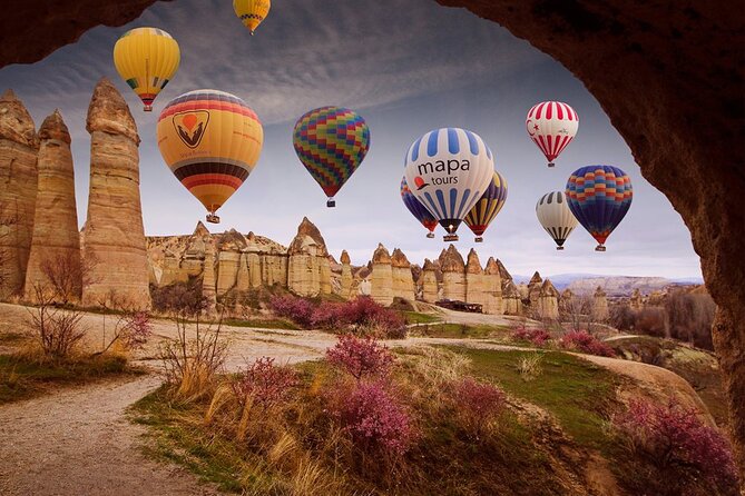 Cappadocia Hot Air Balloon Flight Over Fairy Chimneys And Goreme - Watching the balloon come alive